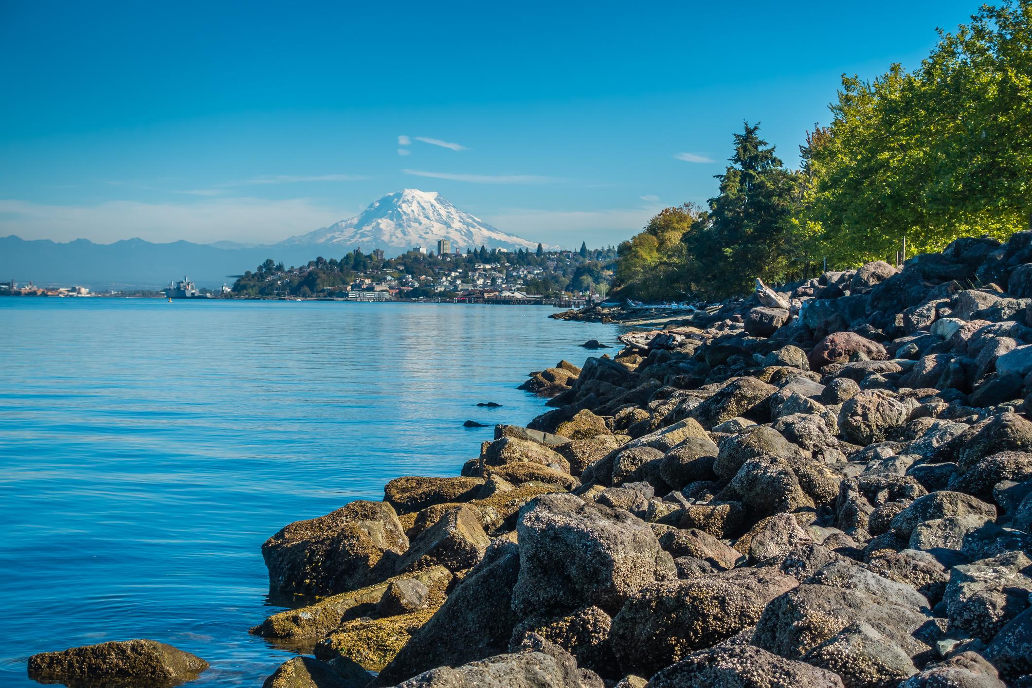 Mt Rainier viewed from the Tacoma waterfront